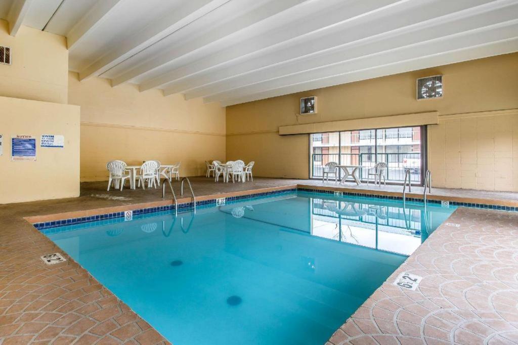 Rodeway Inn Lawton Kültér fotó