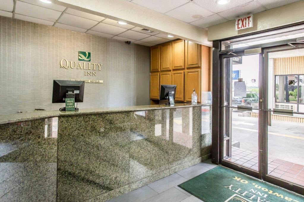 Rodeway Inn Lawton Kültér fotó